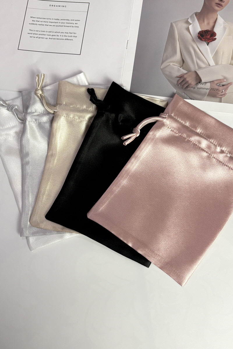 Velvet Gloss Silk Drawstring Pouch
